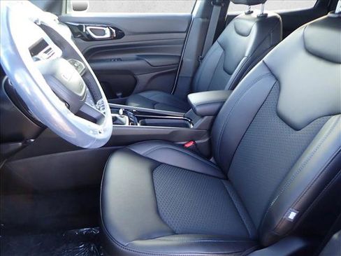 New 2026 Jeep Compass Latitude w/ Sun and Sound Group image 12