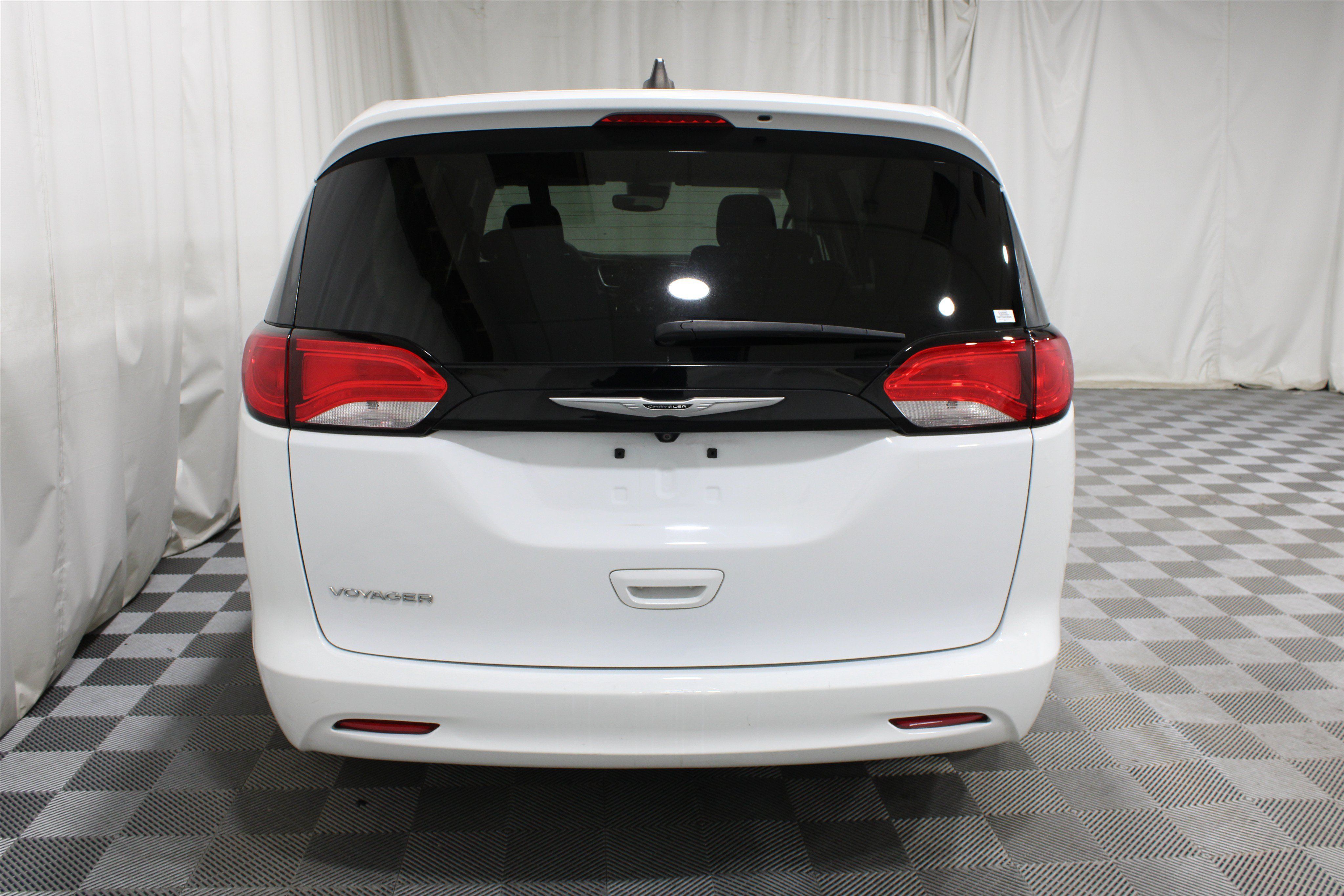 Used 2024 Chrysler Voyager LX FWD image 32