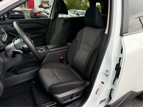 Used 2025 Nissan Rogue SV AWD/4WD image 12