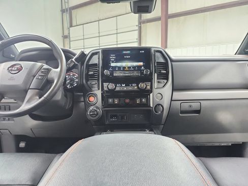 Used 2024 Nissan Titan PRO-4X w/ Pro-4x Convenience Package AWD/4WD image 27