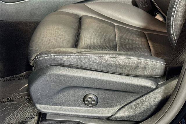 Used 2022 Mercedes-Benz GLC 300 4MATIC image 17