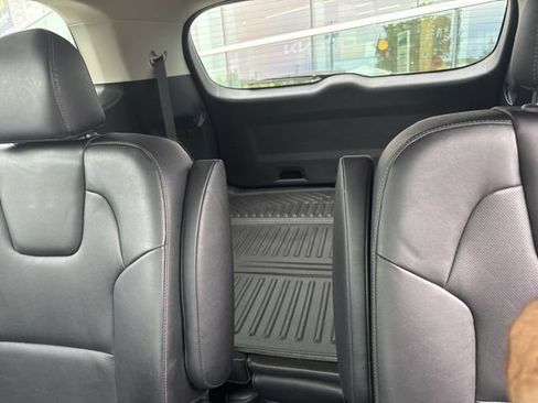 Certified 2023 Kia Telluride S w/ S Sunroof Package AWD/4WD image 15