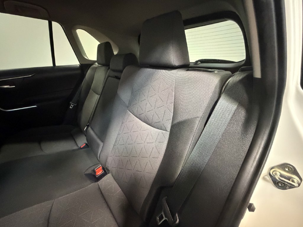 Used 2025 Toyota RAV4 XLE AWD/4WD image 48