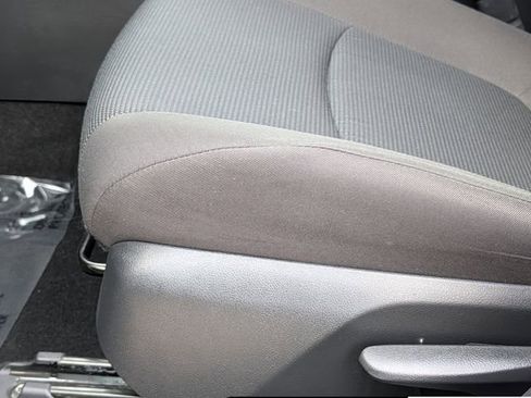 Used 2022 Toyota RAV4 LE image 24