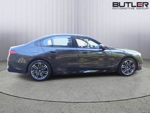 New 2026 BMW 530i w/ M Sport Package RWD image 7
