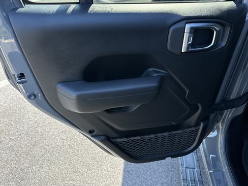 Used 2023 Jeep Wrangler Unlimited Rubicon w/ Xtreme 35 Tire Package image 24