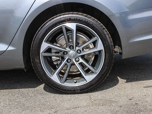Used 2019 Audi A4 2.0T Premium FWD image 9