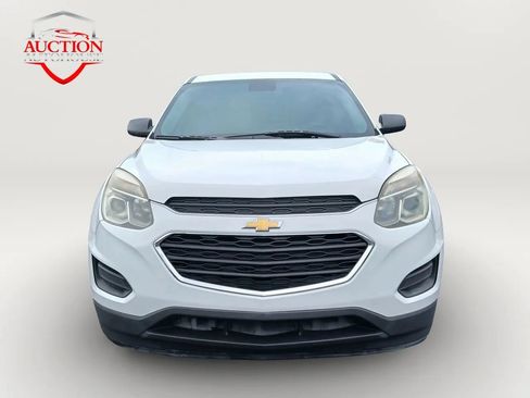 Used 2016 Chevrolet Equinox LS FWD image 2