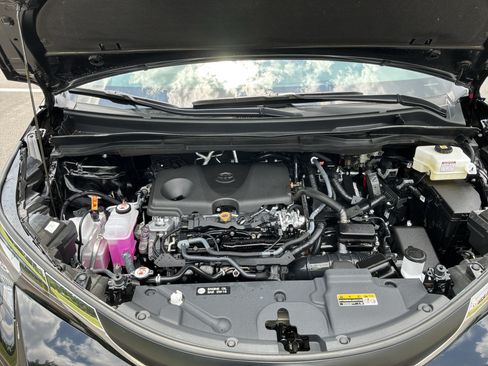 Used 2026 Toyota Sienna XLE FWD image 35