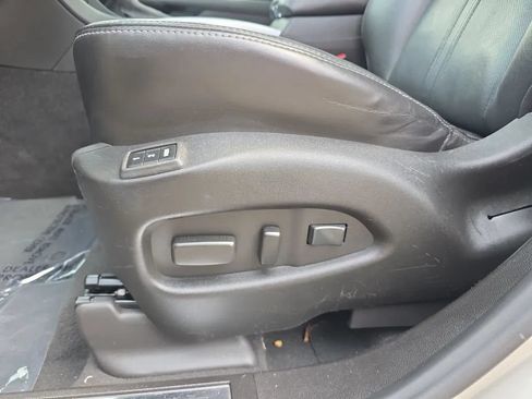 Used 2014 Cadillac SRX Performance w/ Driver Awareness Package FWD image 16