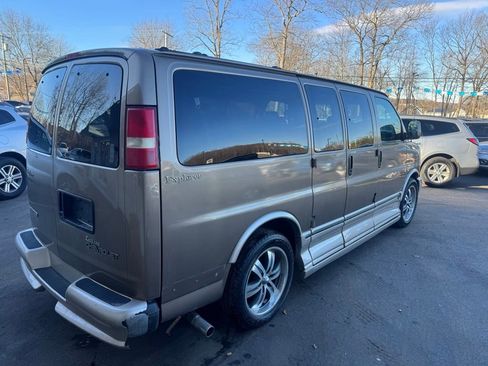 Used 2004 Chevrolet Express 1500 image 4