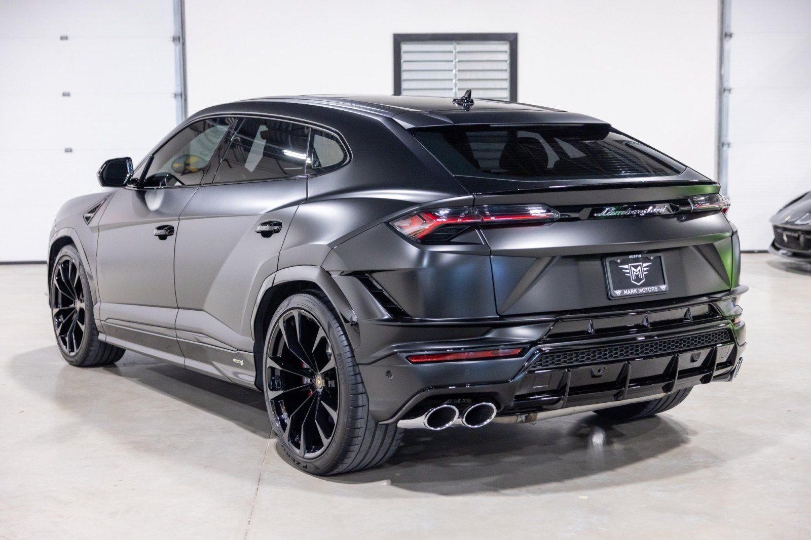 Used 2024 Lamborghini Urus S AWD/4WD image 7