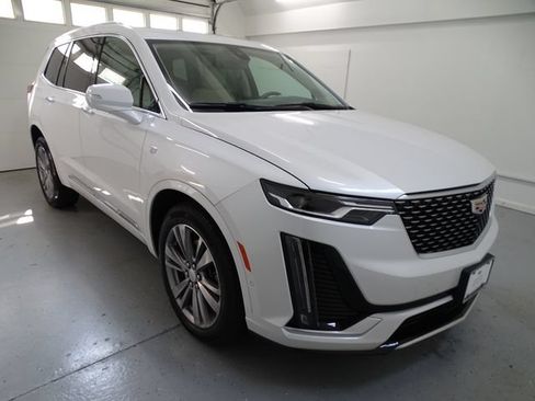 Used 2023 Cadillac XT6 Premium Luxury w/ Technology Package AWD/4WD image 26