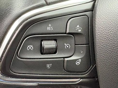 Used 2020 Buick Encore GX Essence FWD image 25