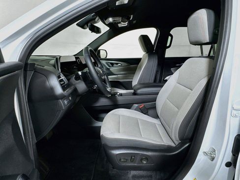 Certified 2026 Chevrolet Traverse LT w/ Driver Confidence Package FWD image 20