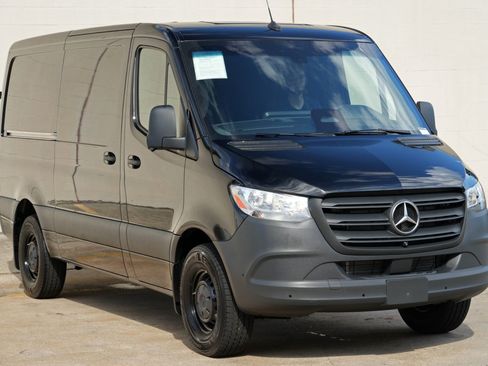 Used 2026 Mercedes-Benz Sprinter 2500 image 44