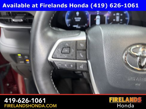 Used 2023 Toyota Highlander Limited image 18