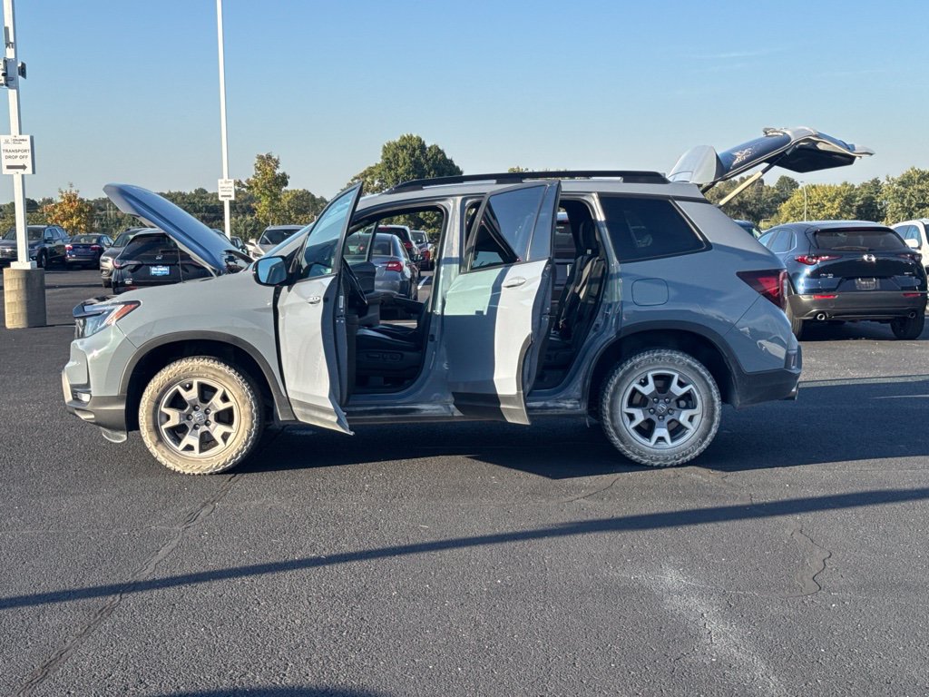 Used 2023 Honda Passport TrailSport image 14