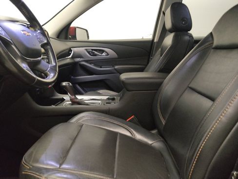 Used 2019 Chevrolet Traverse LT w/ LT Premium Package FWD image 17
