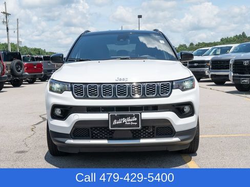 Used 2025 Jeep Compass Limited AWD/4WD image 9