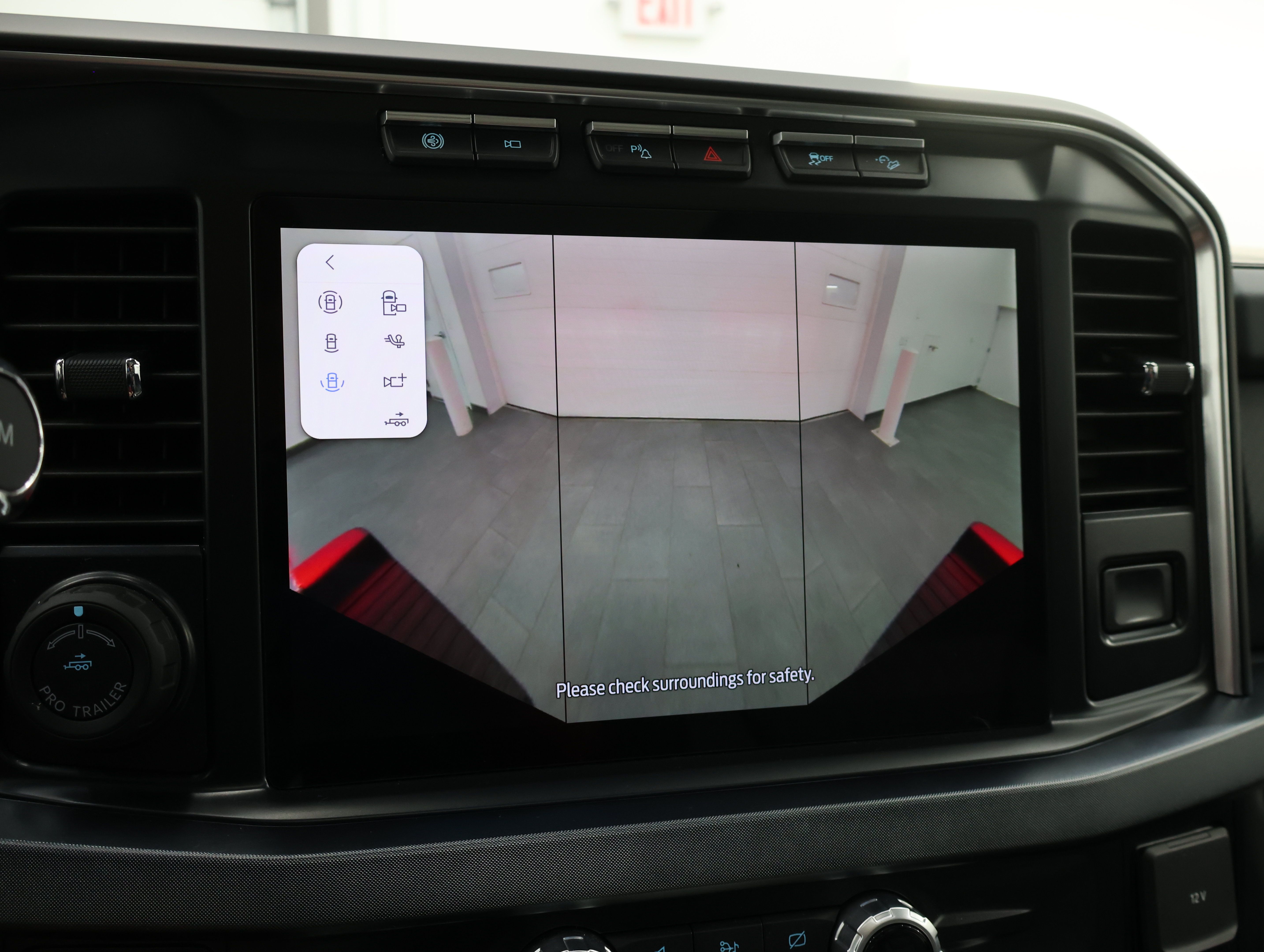Used 2024 Ford F350 Limited w/ FX4 Off-Road Package AWD/4WD image 19