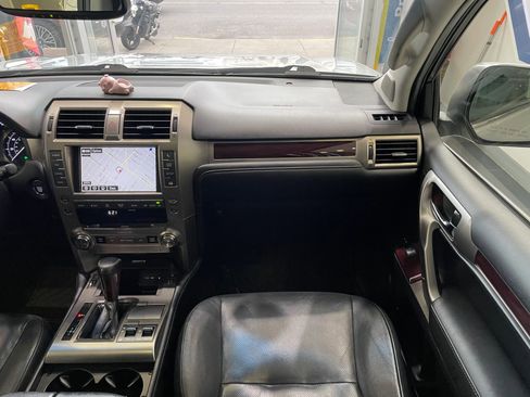 Used 2015 Lexus GX 460 w/ Premium Package image 25