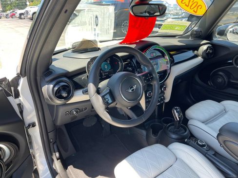 Used 2023 MINI Cooper S FWD image 11