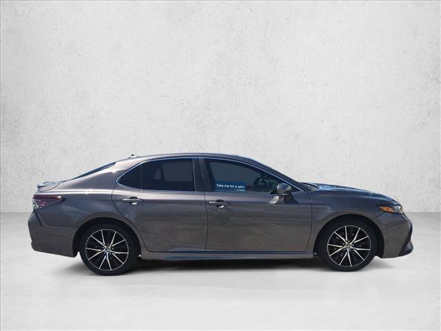 Used 2023 Toyota Camry SE w/ Convenience Package FWD image 4