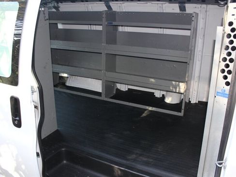 Used 2007 Chevrolet Express 1500 AWD image 15