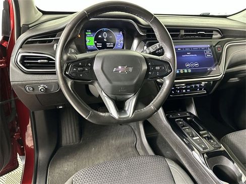 Used 2022 Chevrolet Bolt EUV LT w/ Comfort Package image 21