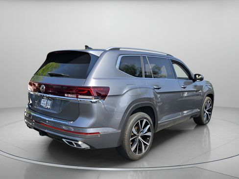 Used 2024 Volkswagen Atlas SEL Premium R-Line AWD/4WD image 5