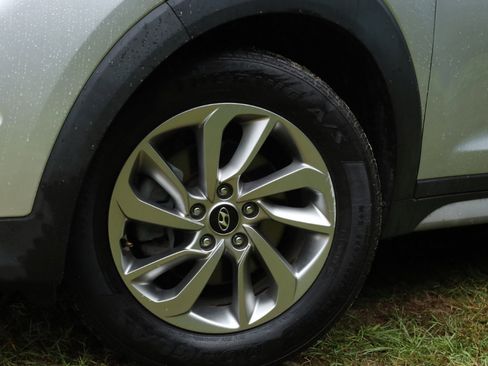 Used 2018 Hyundai Tucson SEL image 17