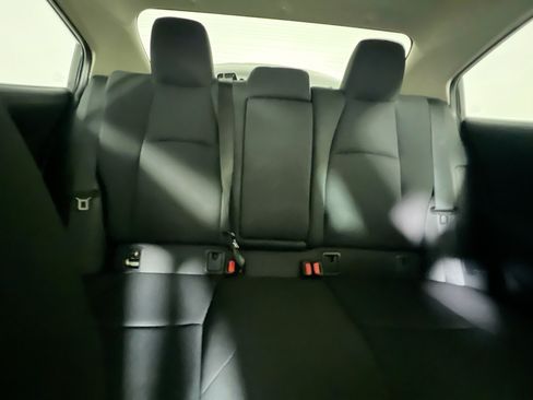 Used 2022 Toyota Corolla LE FWD image 31