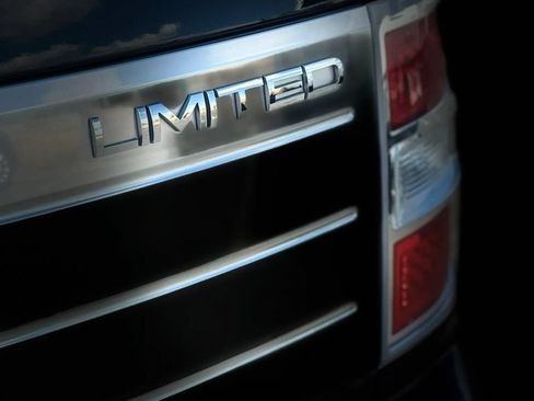 Used 2011 Ford Flex Limited FWD image 47