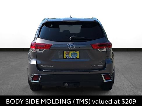 Used 2018 Toyota Highlander Limited Platinum AWD/4WD image 7