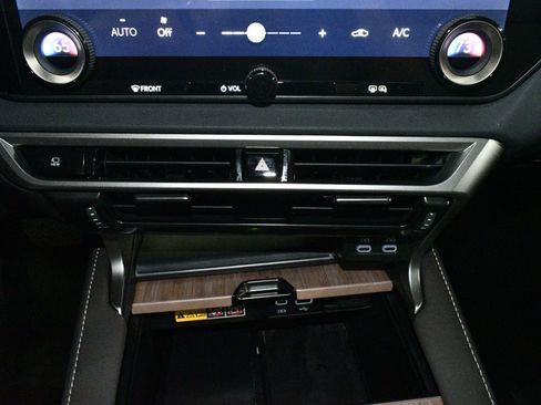 Used 2025 Lexus RX 350 Premium Plus w/ Accessory Package image 34