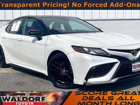 Used 2022 Toyota Camry XSE w/ Navigation Package image 1