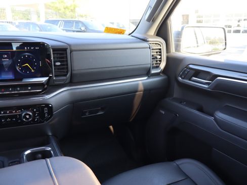 Used 2024 Chevrolet Silverado 1500 LTZ w/ Z71 Off-Road Package AWD/4WD image 16