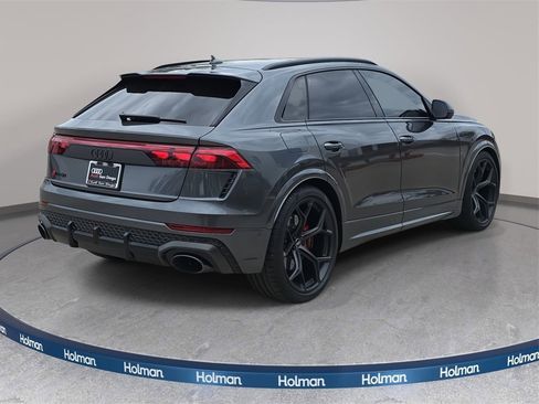 New 2025 Audi RS Q8 performance image 3