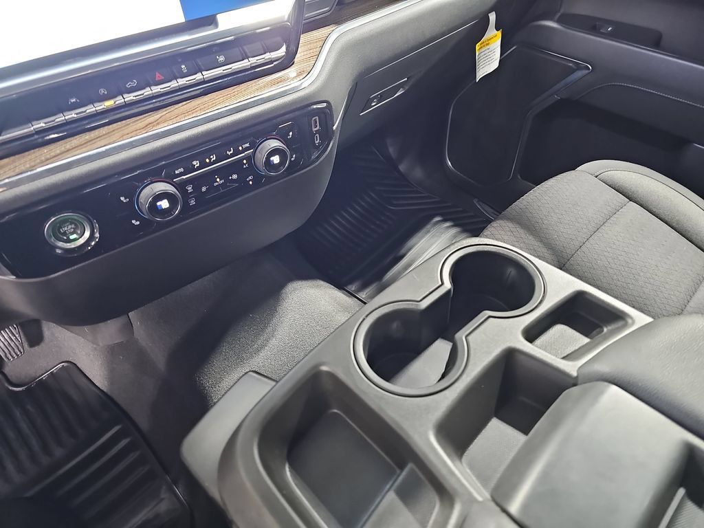 Used 2023 Chevrolet Silverado 1500 LT AWD/4WD image 25