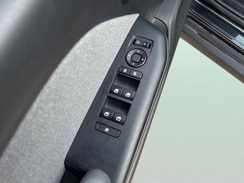 Certified 2025 Kia K4 EX image 31