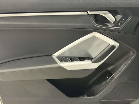 Used 2025 Audi Q3 2.0T Premium image 15