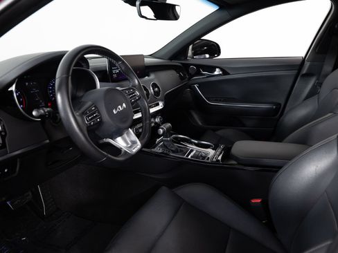Used 2023 Kia Stinger GT-Line w/ Sun & Sound Package RWD image 13