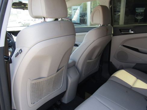 Used 2018 Hyundai Tucson SEL image 12
