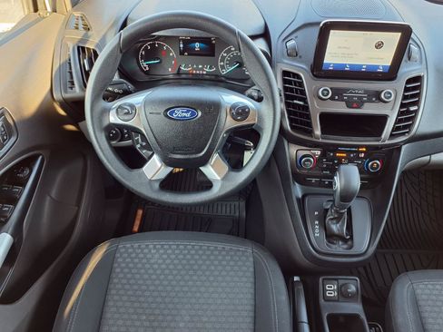 Used 2022 Ford Transit Connect XLT FWD image 5