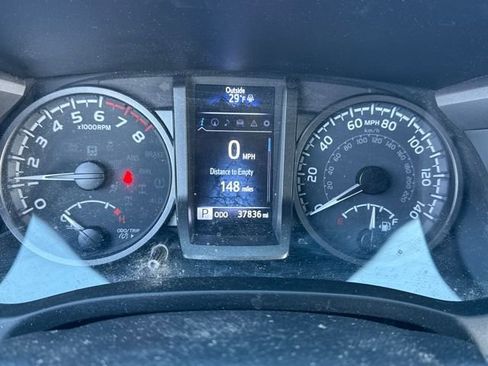 Used 2022 Toyota Tacoma TRD Sport image 18