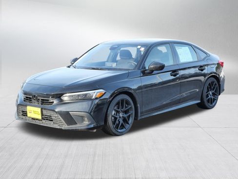 Used 2024 Honda Civic Sport image 3