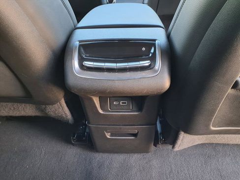 Certified 2024 Cadillac XT6 Luxury image 14