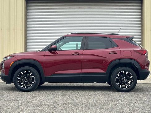 Used 2023 Chevrolet TrailBlazer LT image 3