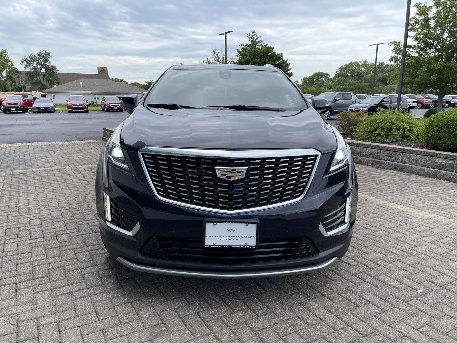 Used 2021 Cadillac XT5 Premium Luxury w/ LPO, Floor Liner Package AWD/4WD image 8